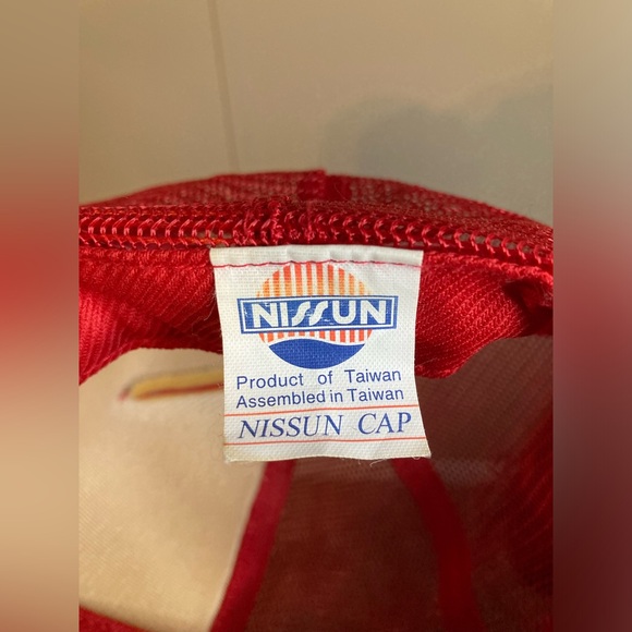 Kip Moore Autographed Red Trucker Hat - Picture 4 of 4